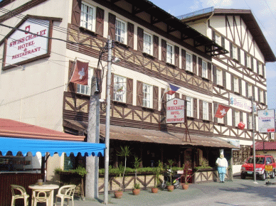 Frontview Swiss Chalet - Hotel in Angeles City, Philippines